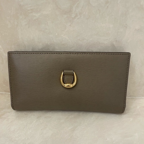 Ralph Lauren Handbags - NWOT Ralph Lauren Bennington Slim Taupe Leather Wallet
